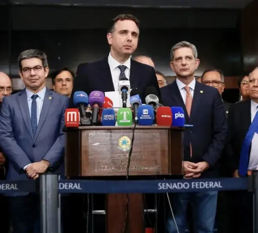 Rodrigo Pacheco coloca em pautPEC que limita poderes do STF.